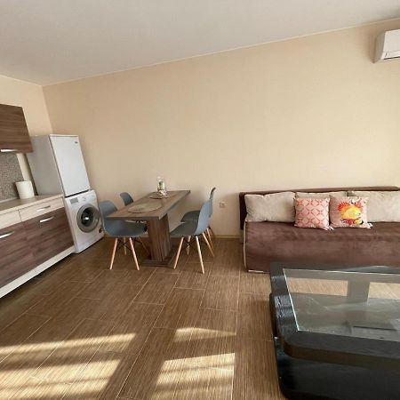 Rich-3 Sp Apartments Равда Екстер'єр фото