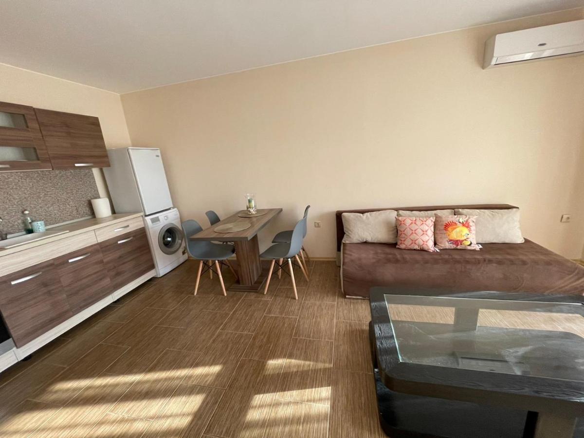 Rich-3 Sp Apartments Равда Екстер'єр фото