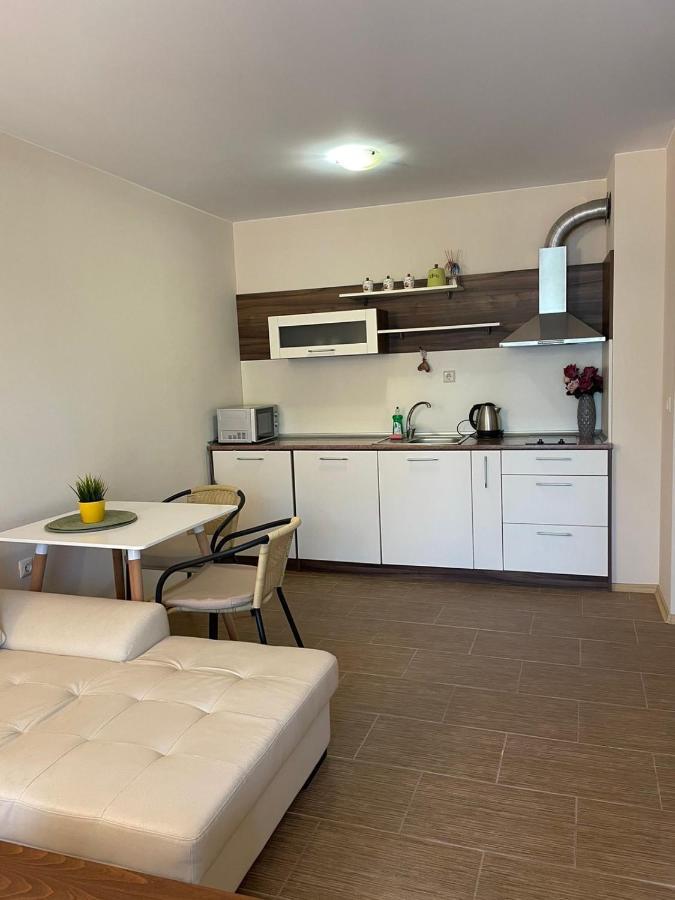 Rich-3 Sp Apartments Равда Екстер'єр фото