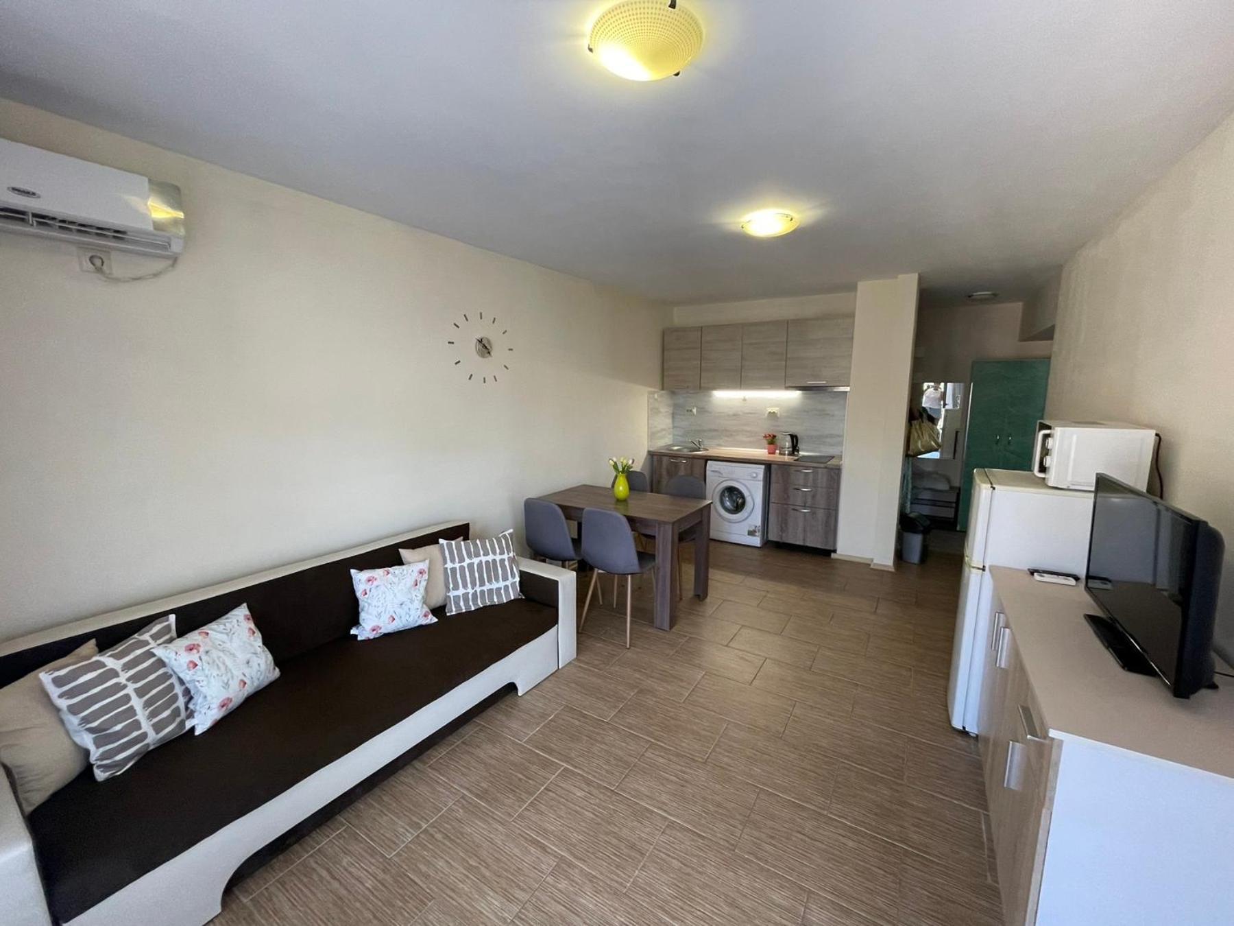 Rich-3 Sp Apartments Равда Екстер'єр фото
